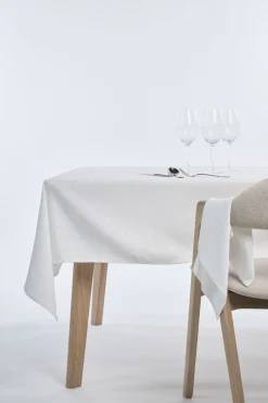 Alicia jakardikudottu pöytäliina valkoinen