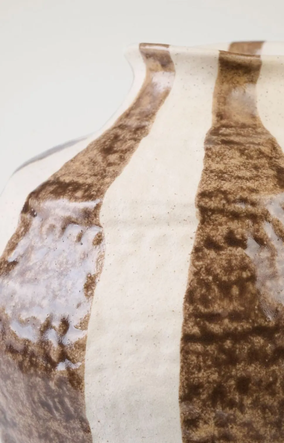 Atelier Stripe maljakko moniväri/ruskea