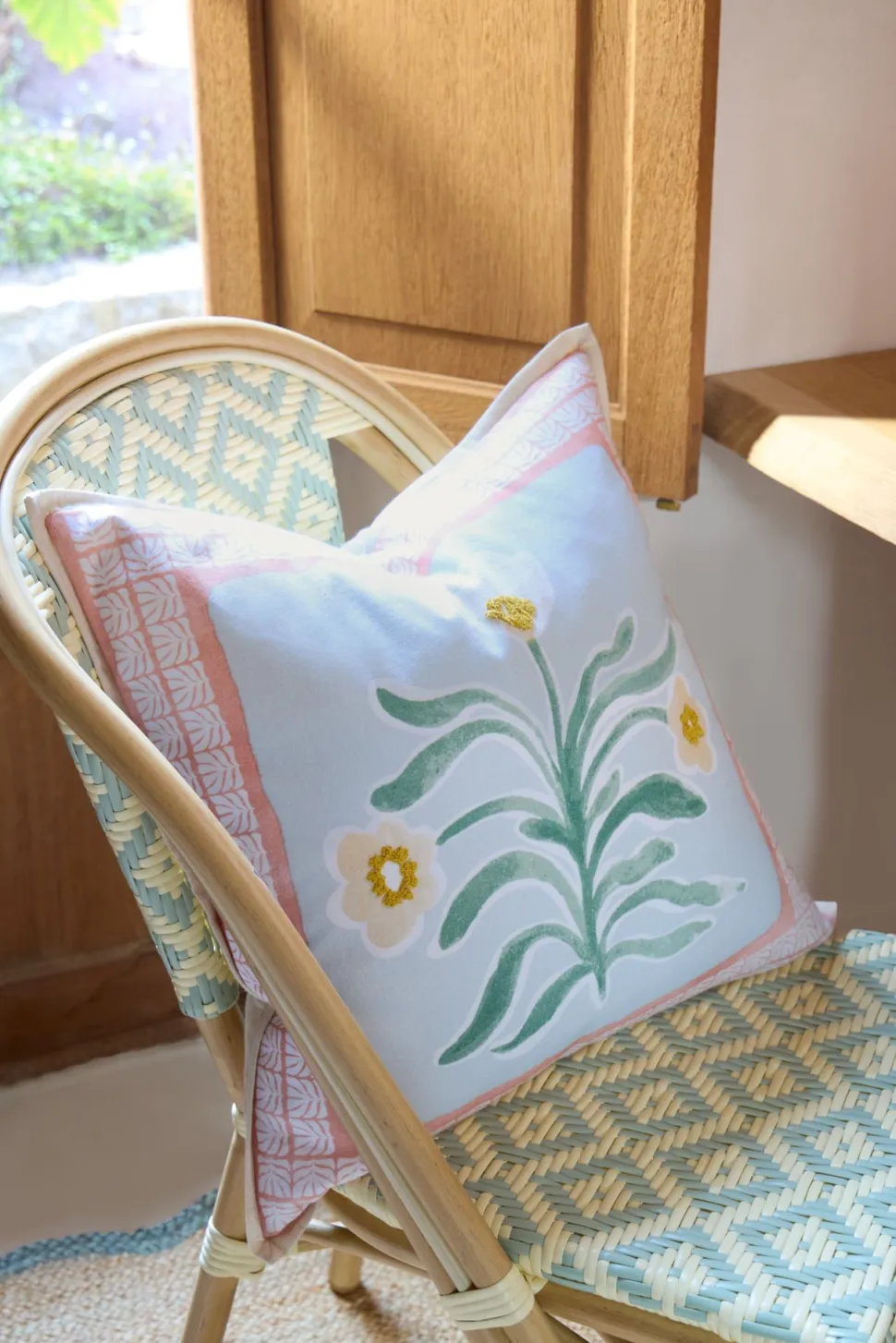 Belinda koristetyynynpäällinen moniväri