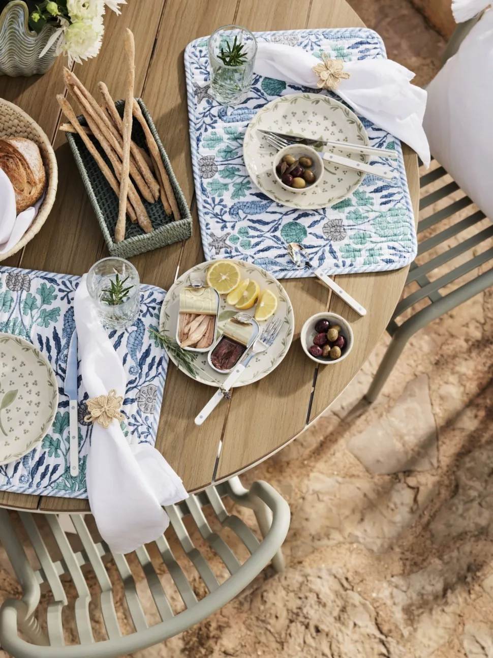 By The Sea tabletti sininen