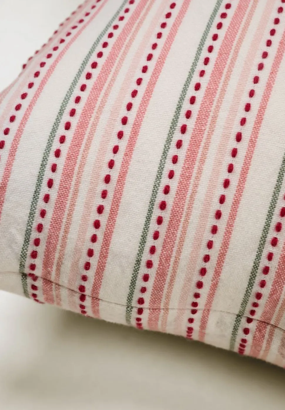 Camelia koristetyynynpäällinen moniväri