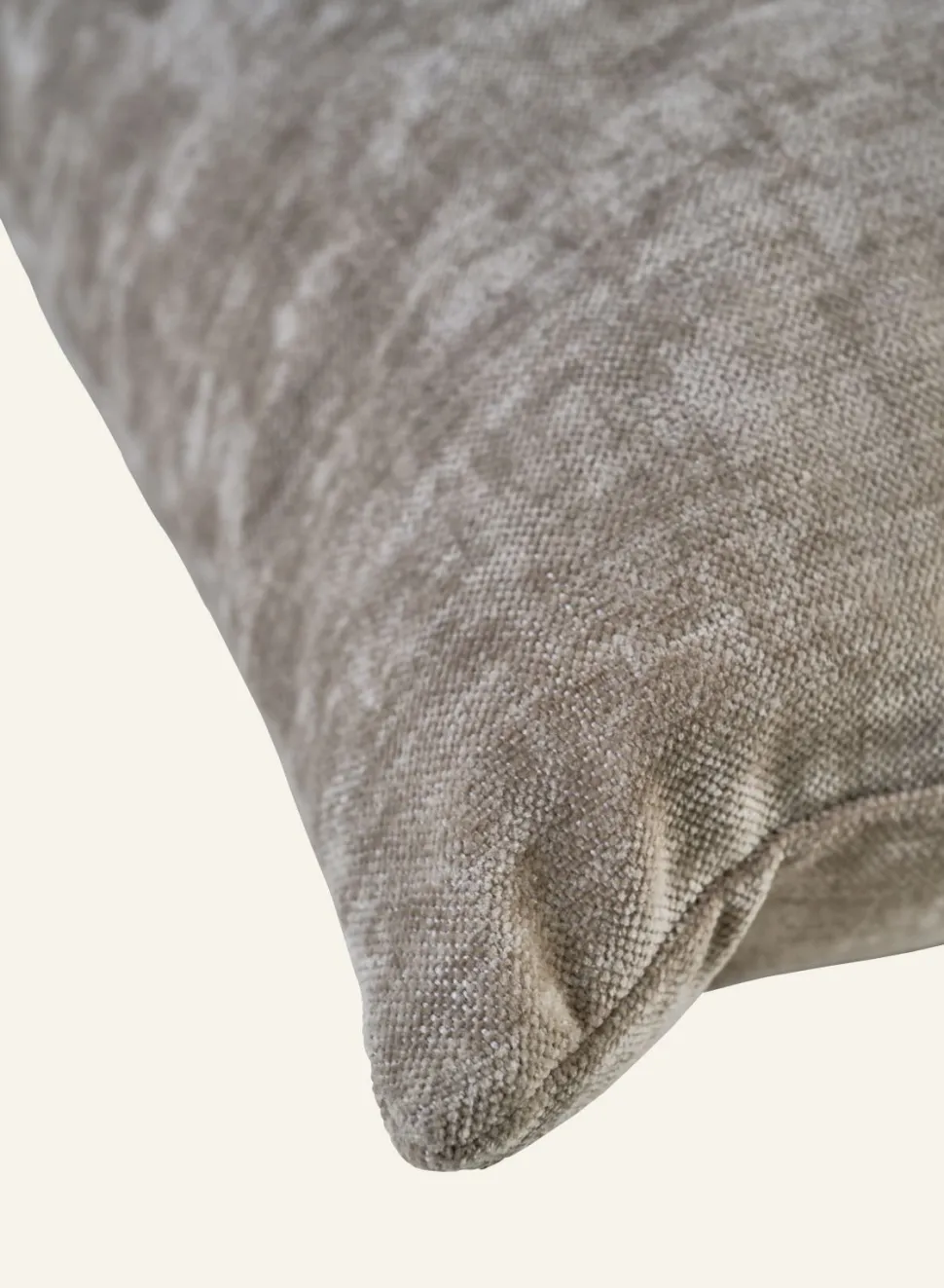 Carlo koristetyyny beige