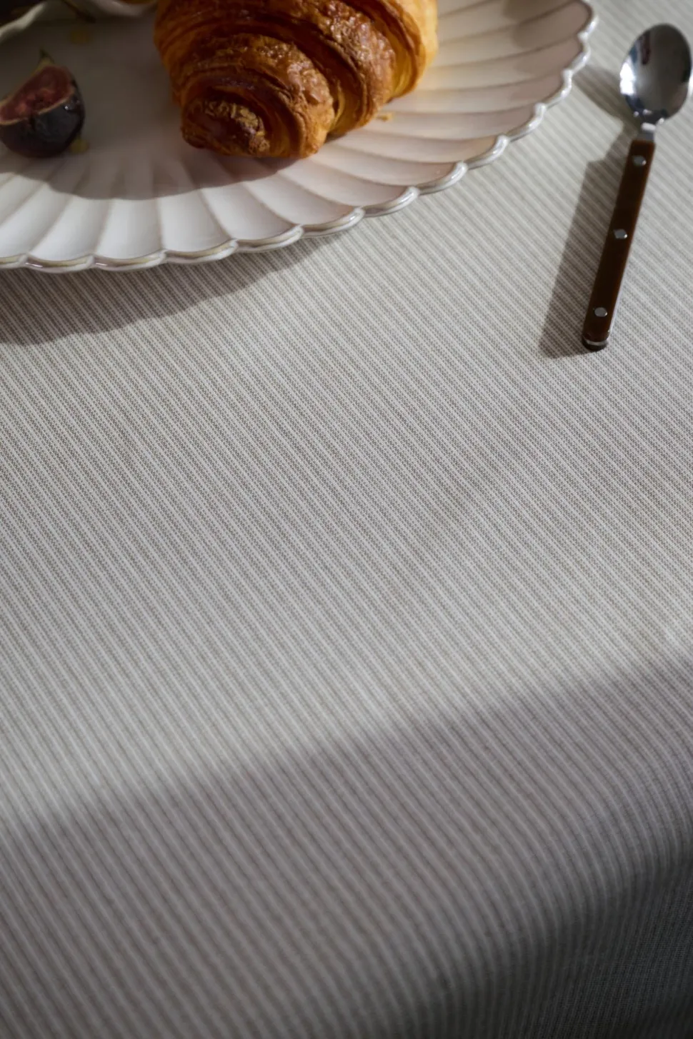 Evy vahakangas beige