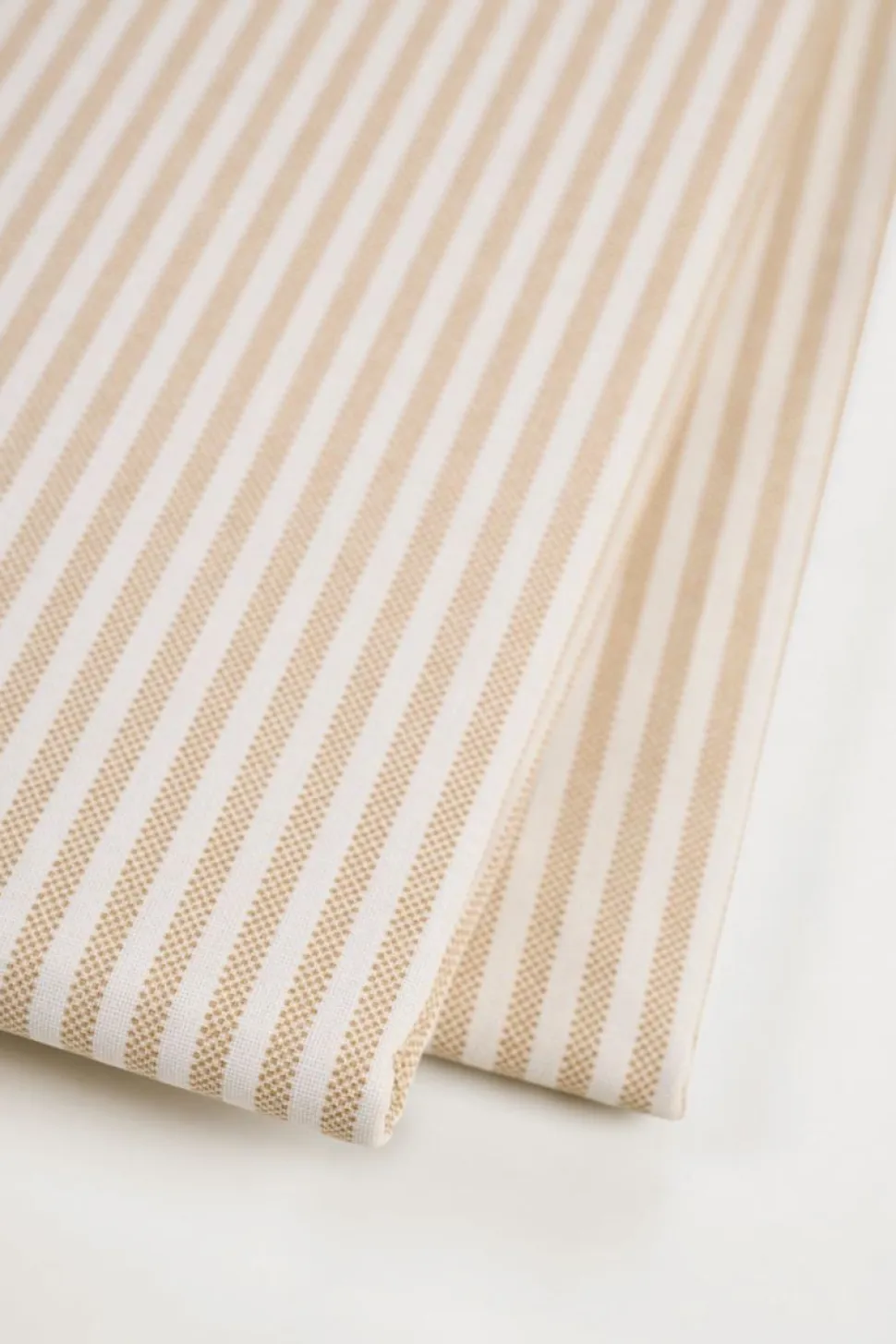 Evy vahakangas beige