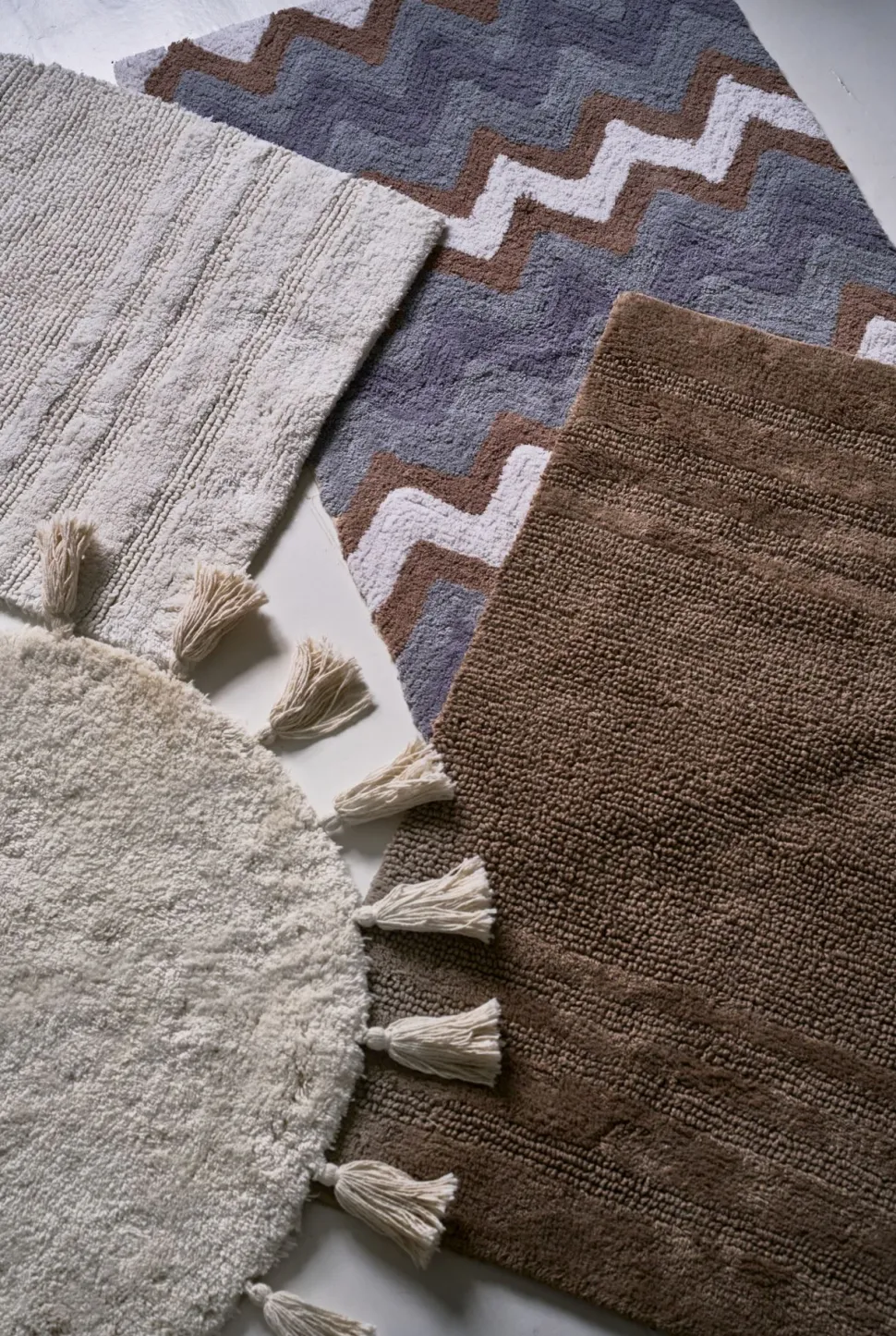 Kylpyhuoneenmatto beige - 50x80 cm