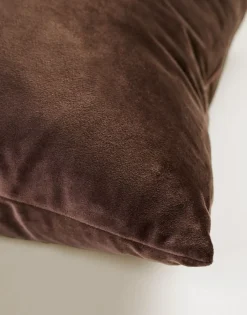 Mali koristetyynynpäällinen saksanpähkinä