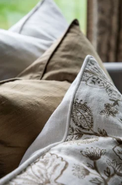 Mulbury silk koristetyynynpäällinen kulta