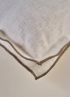 Oliver koristetyynynpäällinen luonnonväri