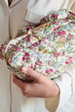 Rosemary ruffle toilettilaukku creme