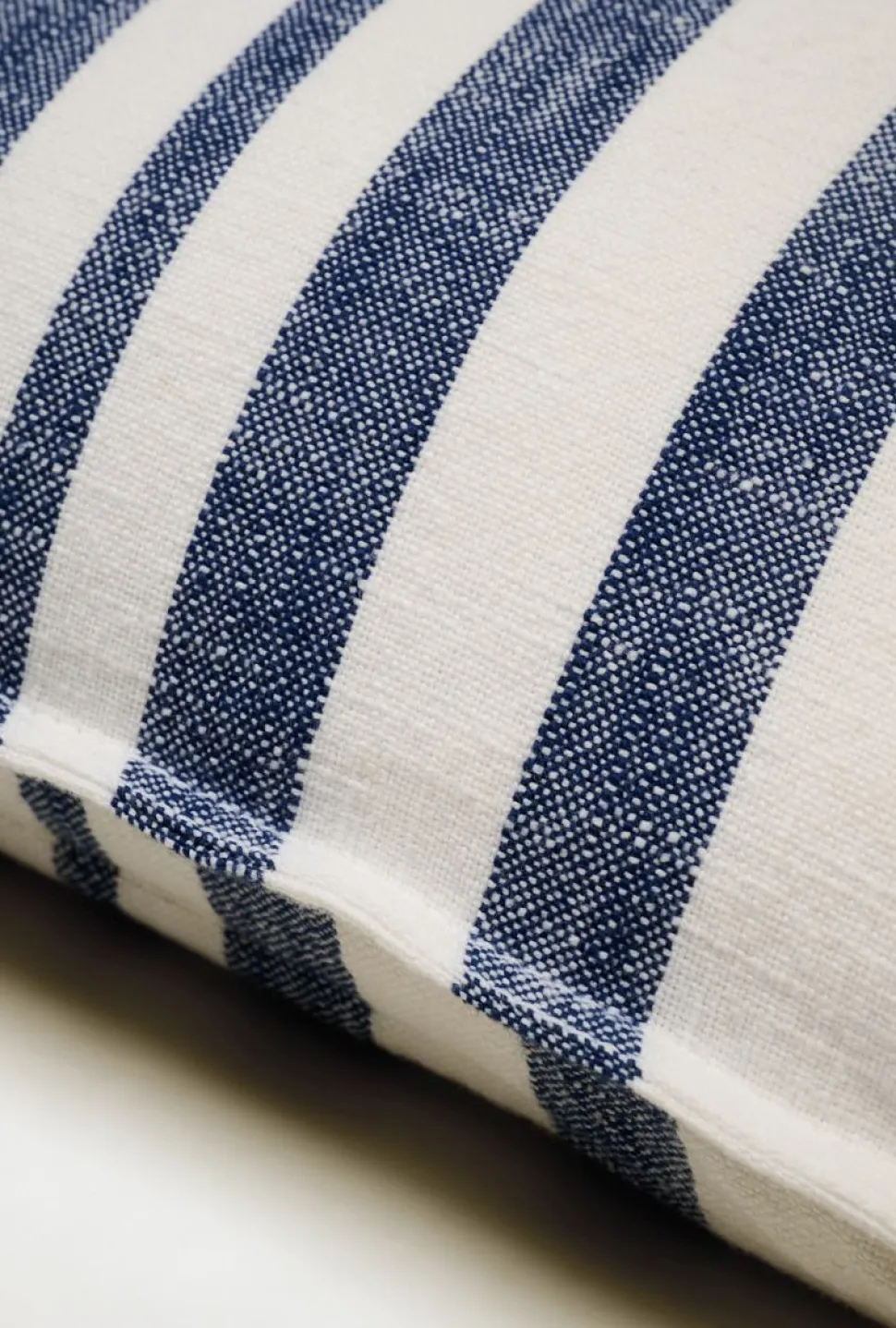 Smillan midi stripe koristetyyny mariininsininen