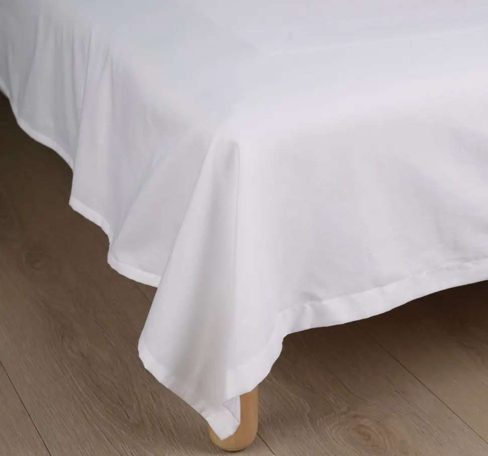 Soft Satin aluslakana valkoinen