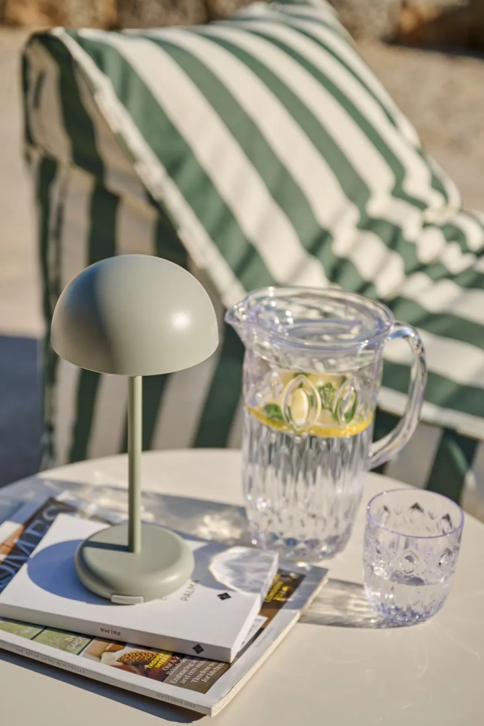 Solara LED-pöytälamppu meriheinää