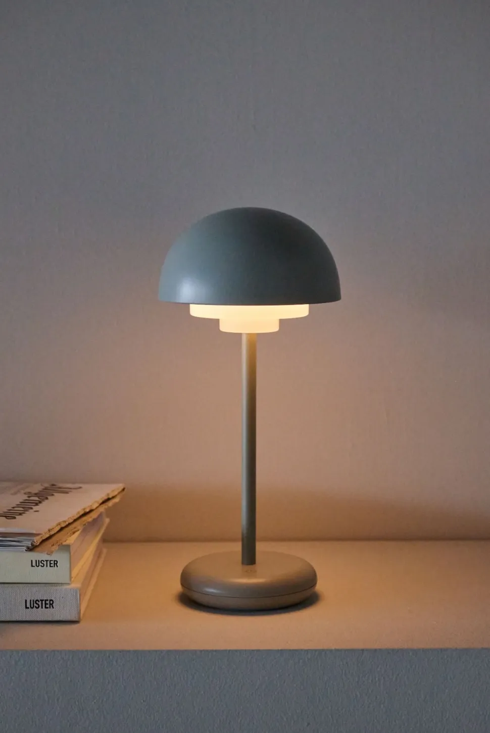 Solara LED-pöytälamppu meriheinää