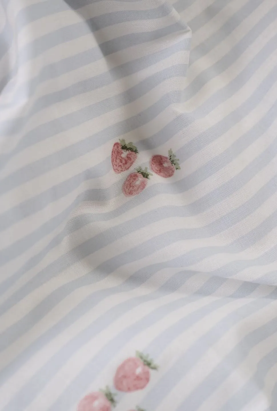 Strawberry stripe pussilakanasetti puuvillaa vaaleansininen